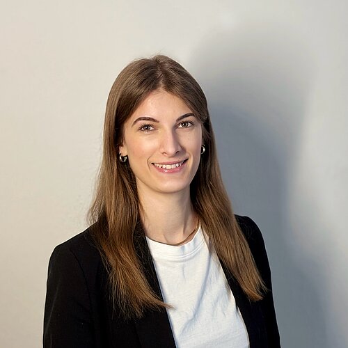 Eva Hündöl